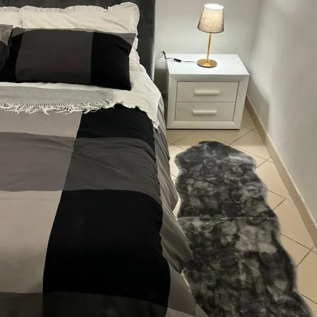 Santa Croce Moon Daire